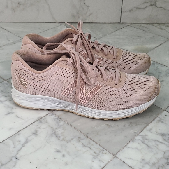 New Balance Fresh Foam Arishi Running Shoe Sneakers Pink 9.5 - Picture 3 of 9